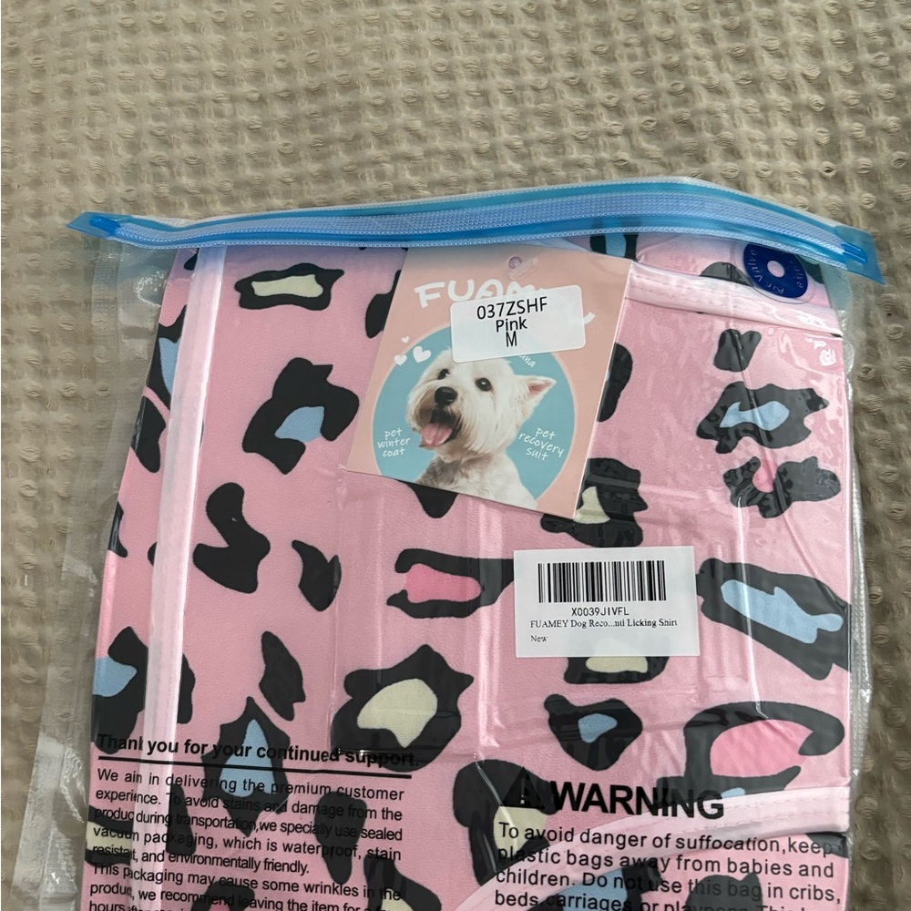 Chaney pet recovery suit.  NWT - Picture 12 of 13